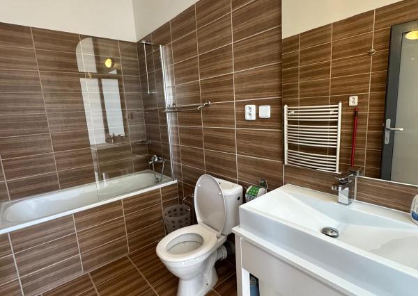 Prenájom kancelárske priestory, 110m2, parkovacie miesto, úplne centrum mesta.