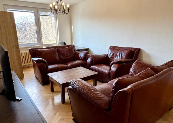 Prenájom 3 izb.byt Chrenová, balkón, zariadený.