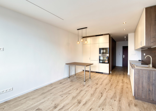 Predaj 3 izbový byt, balkón, Chrenová, kompl.rekonštrukcia