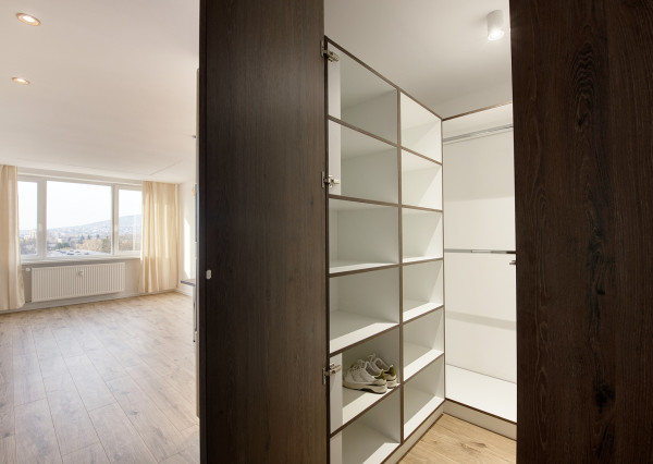 Predaj 3 izbový byt, balkón, Chrenová, kompl.rekonštrukcia