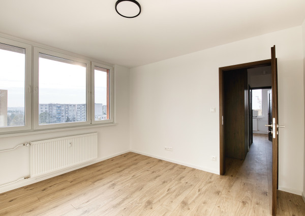 Predaj 3 izbový byt, balkón, Chrenová, kompl.rekonštrukcia