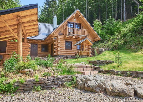 Predaj 4 izbový zrub pri lese, 7,5á pozemok, Nízke Tatry, EXKLUZÍVNE!