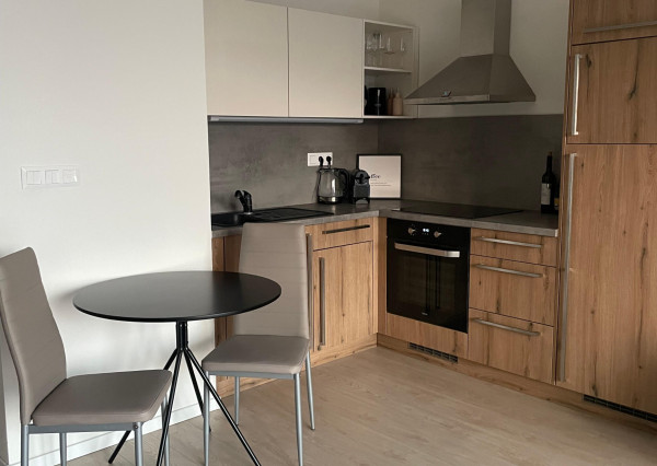 Prenájom pekný, slnečný 1izbový byt, balkón, novostavba Jelenecká