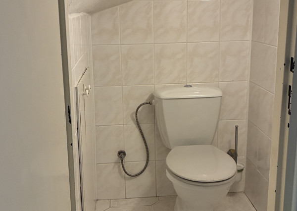 Prenájom unikátna hradná pivnica + nádvorie