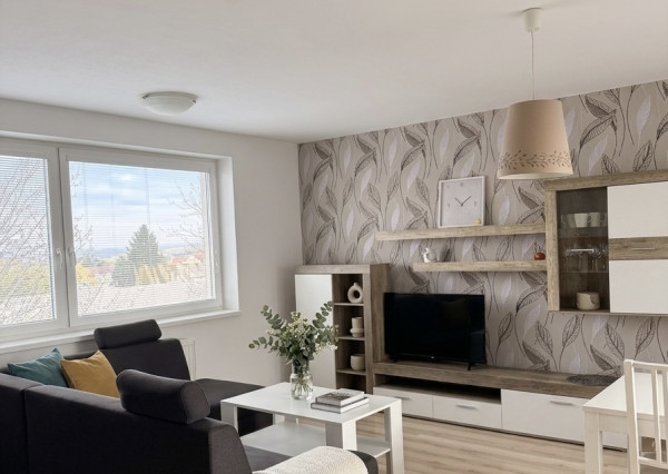 Prenájom 2.izbový byt v novostavbe Harmónia +garážové státie