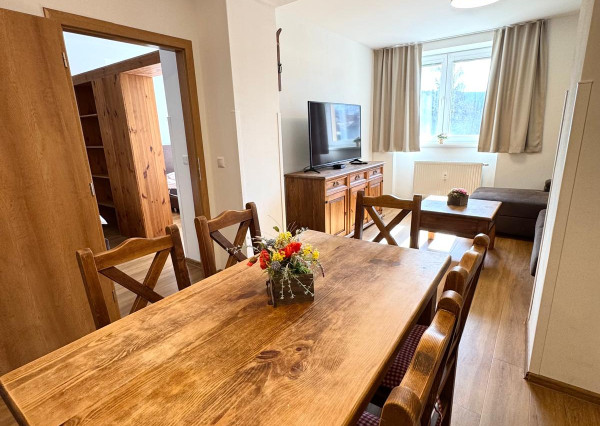 Predaj veľký 2izb.apartmán Donovaly, 89m2 + 2 parkov.miesta