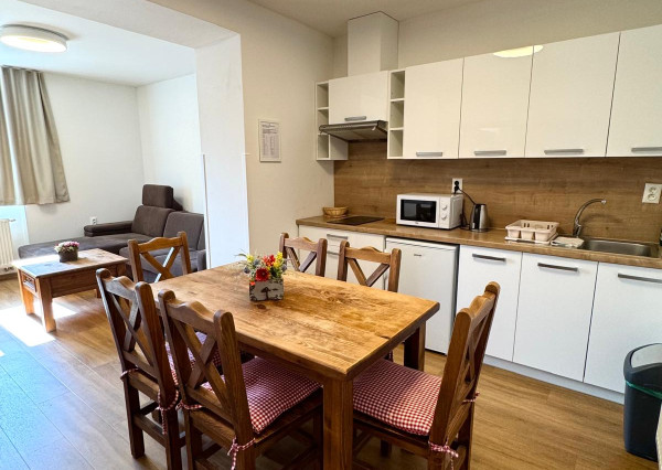 Predaj veľký 2izb.apartmán Donovaly, 89m2 + 2 parkov.miesta