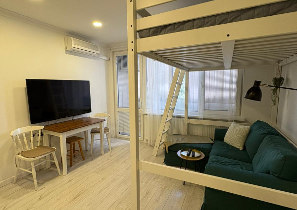 Predaj garsónka, loggia, Staré mesto, kompletná rekonštrukcia