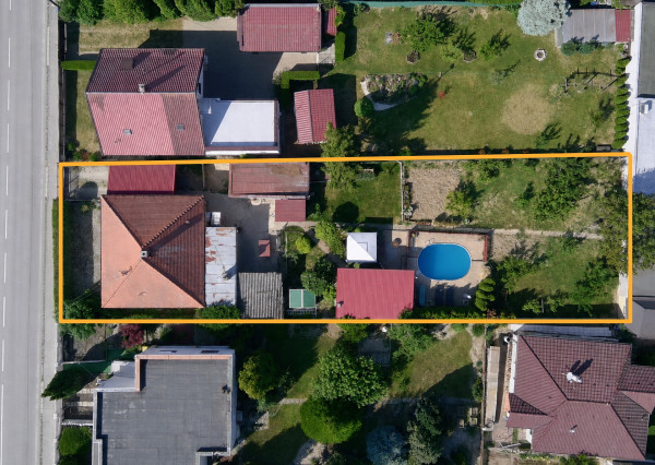 Predaj rodinný dom, 9á pozemok, garáž, bazén, Chrenová