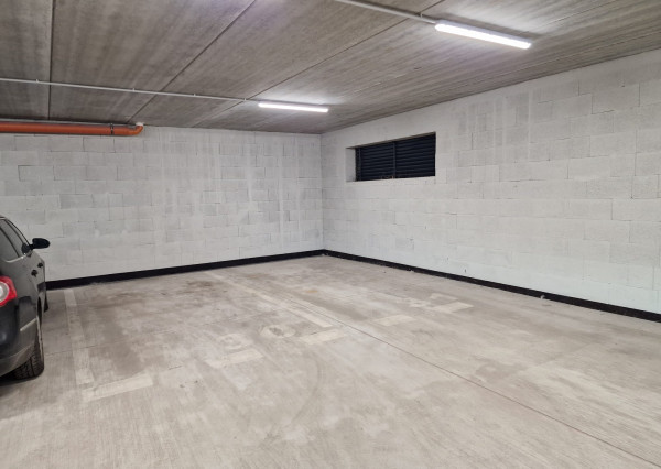 Prenájom 2 izbový byt, novostavba, 40m2 terasa, 2x garážové státie