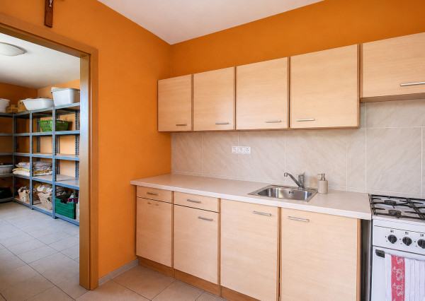 Predaj 5 izbový rodinný dom, Cabaj, krásny 14 á pozemok