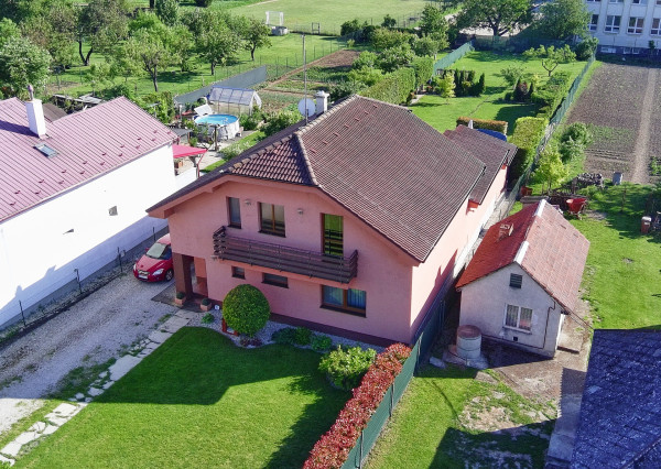Predaj 5 izbový rodinný dom, Cabaj, krásny 14 á pozemok