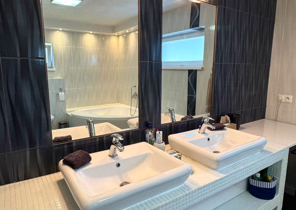 Predaj 2izbový RD Zobor za cenu bytu, 90m2, pozemok 1,6 á