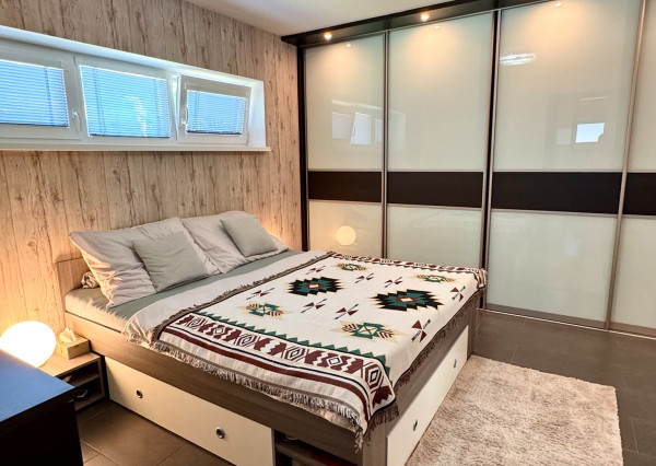 Predaj 2izbový RD Zobor za cenu bytu, 90m2, pozemok 1,6 á