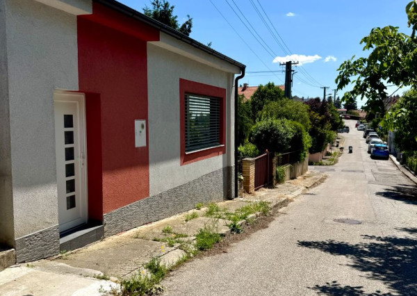 Predaj 2izbový RD Zobor za cenu bytu, 90m2, pozemok 1,6 á