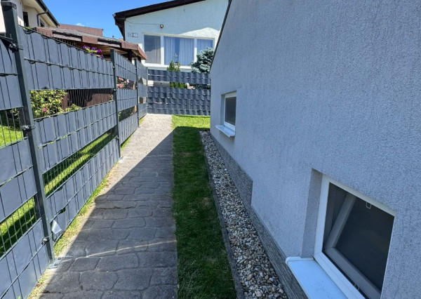 Predaj 2izbový RD Zobor za cenu bytu, 90m2, pozemok 1,6 á