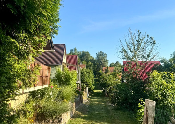 Predaj záhradná chatka murovaná, 376m2 pozemok, krásne západy slnka, Kynek