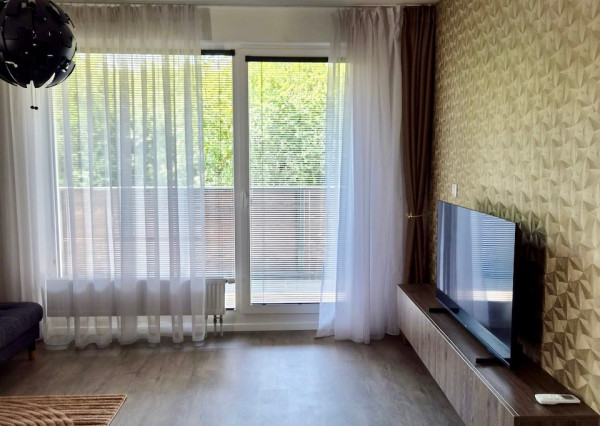Prenájom 2 izbový byt, novostavba, 40m2 terasa, garážové státie