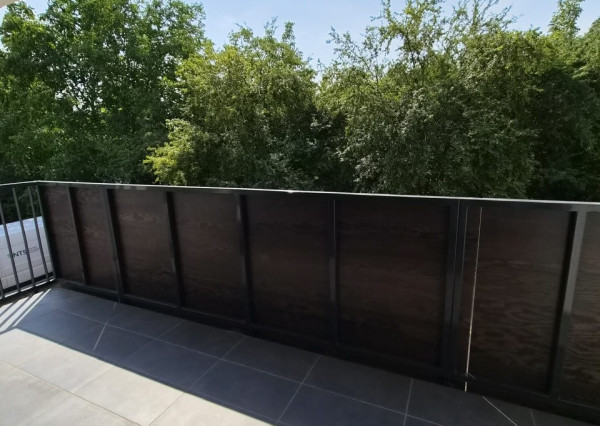 Prenájom 2 izbový byt, novostavba, 40m2 terasa, garážové státie