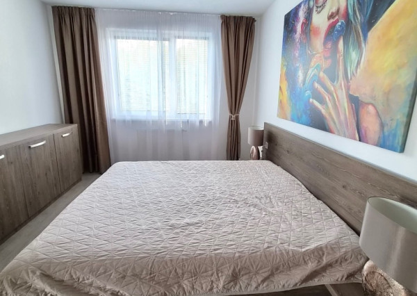Prenájom 2 izbový byt, novostavba, 40m2 terasa, garážové státie
