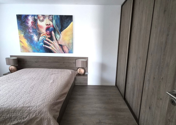 Prenájom 2 izbový byt, novostavba, 40m2 terasa, garážové státie