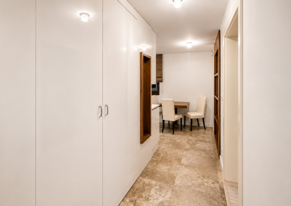 Predaj nadštandardný 2 izbový byt, zariadený, Staré Mesto