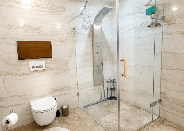 Predaj nadštandardný 2 izbový byt, zariadený, Staré Mesto