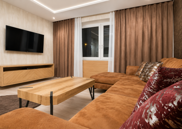 Predaj nadštandardný 2 izbový byt, zariadený, Staré Mesto