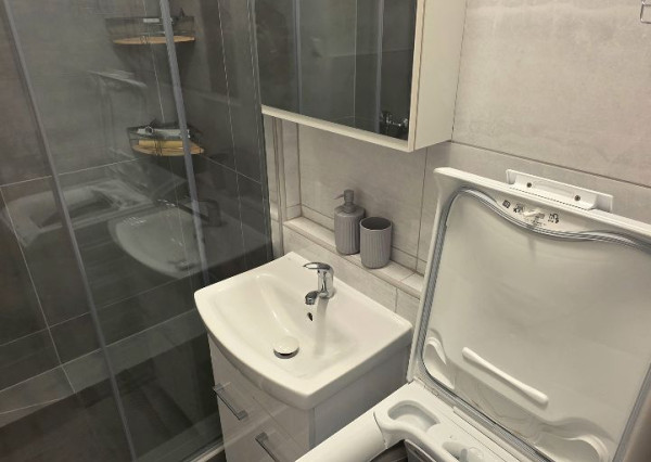 Prenájom 1 izbový byt Nitra - Čermáň, šatníky, loggia