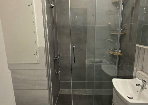 Prenájom 1 izbový byt Nitra - Čermáň, šatníky, loggia
