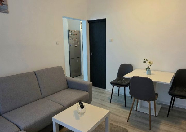 Prenájom 1 izbový byt Nitra - Čermáň, šatníky, loggia