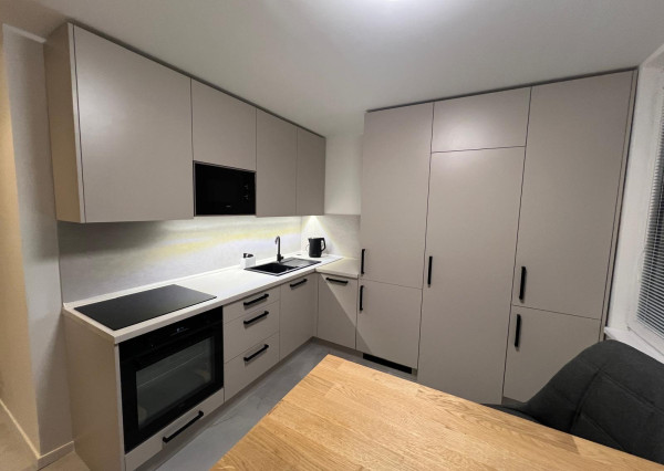 Prenájom krásny 2 izbový byt, balkón, 2x klimatizácia, Chrenová