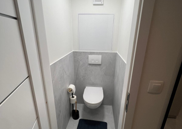 Prenájom krásny 2 izbový byt, balkón, 2x klimatizácia, Chrenová