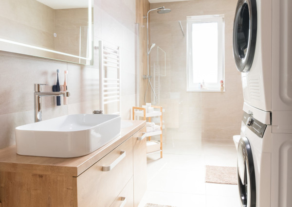 Predaj nadštandardný 2 izbový byt, novostavba, garážové státie, zariadený