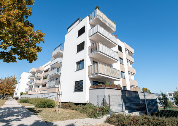 Predaj nadštandardný 2 izbový byt, novostavba, garážové státie, zariadený