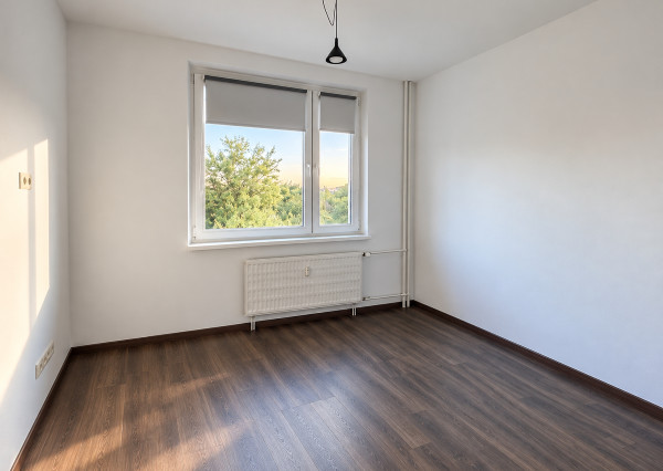 Na predaj zrekonštruovaný 3.5 izbový byt s loggiou Bratislava Zlaté Piesky