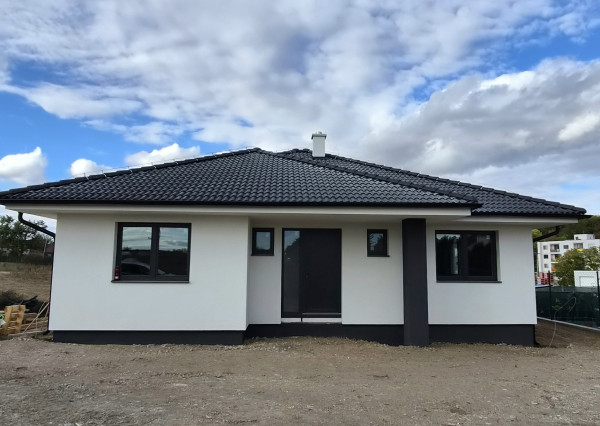 Predaj 4 izbová novostavba RD, 680m2 pozemok, Veľké Zálužie