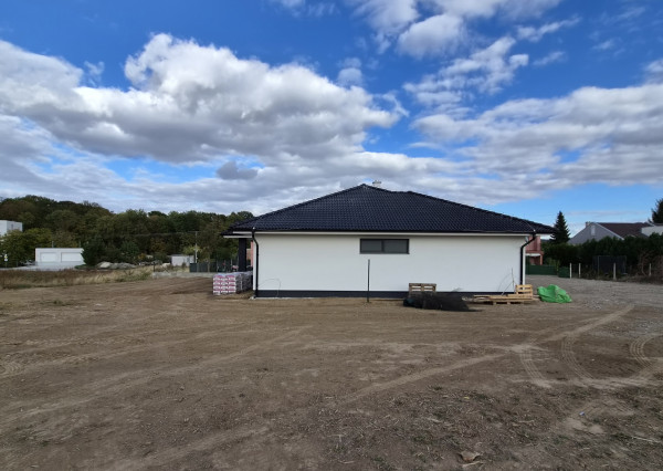 Predaj 4 izbová novostavba RD, 680m2 pozemok, Veľké Zálužie