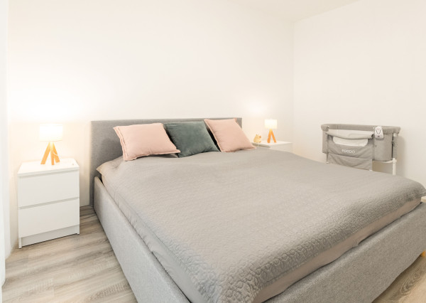 Predaj 2 izbový byt, 2x terasa, novostavba, zariadený