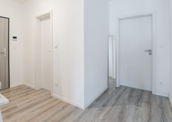 Predaj 2 izbový byt, 2x terasa, novostavba, zariadený
