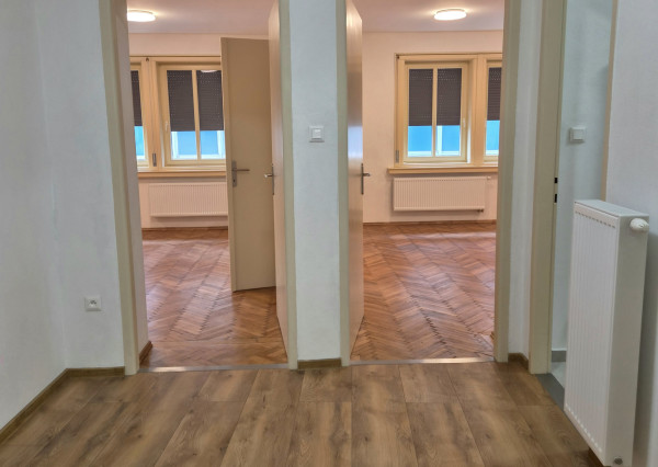 Prenájom priestorov 100m2, úplne centrum mesta, parkovanie