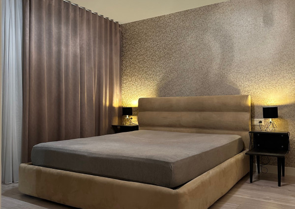 Prenájom nadštandardný 2 izbový byt, terasa, Staré mesto