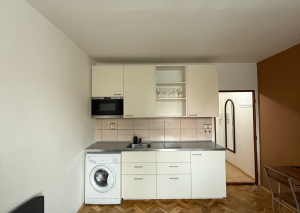 Prenájom zariadená garsónka, Chrenová