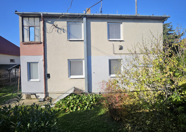 Predaj 2 podlažný RD Rumanová, 30 á krásny pozemok