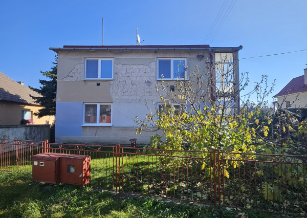 Predaj 2 podlažný RD Rumanová, 30 á krásny pozemok