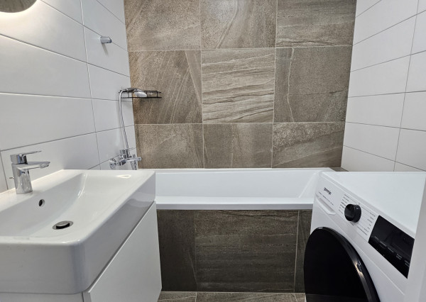 Prenájom krásny 2 izbový byt, teraska, parkovacie miesto