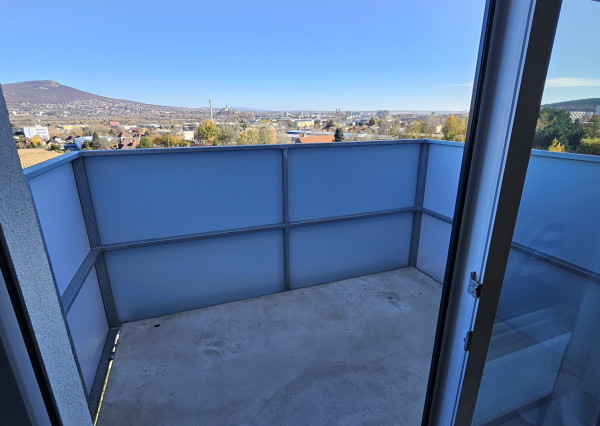 Prenájom krásny 2 izbový byt, teraska, parkovacie miesto