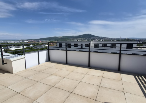 Prenájom krásny 2 izbový byt, novostavba, terasa, park.miesto