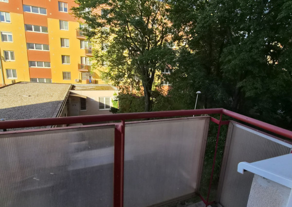 Prenájom krásny 1 izbový byt, balkón, úplne centrum mesta