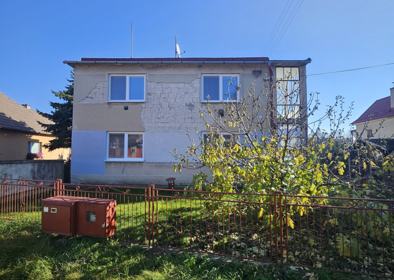 Predaj 2 podlažný RD Rumanová, 30 á krásny pozemok